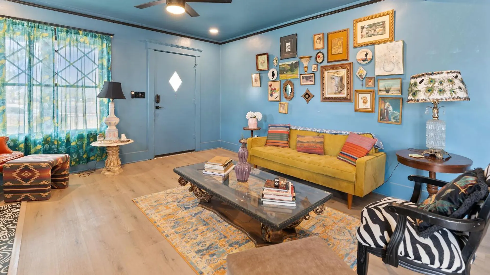 Stylish New Home -6 Beds- Near Dt & Phx Airport Phoenix Holiday home