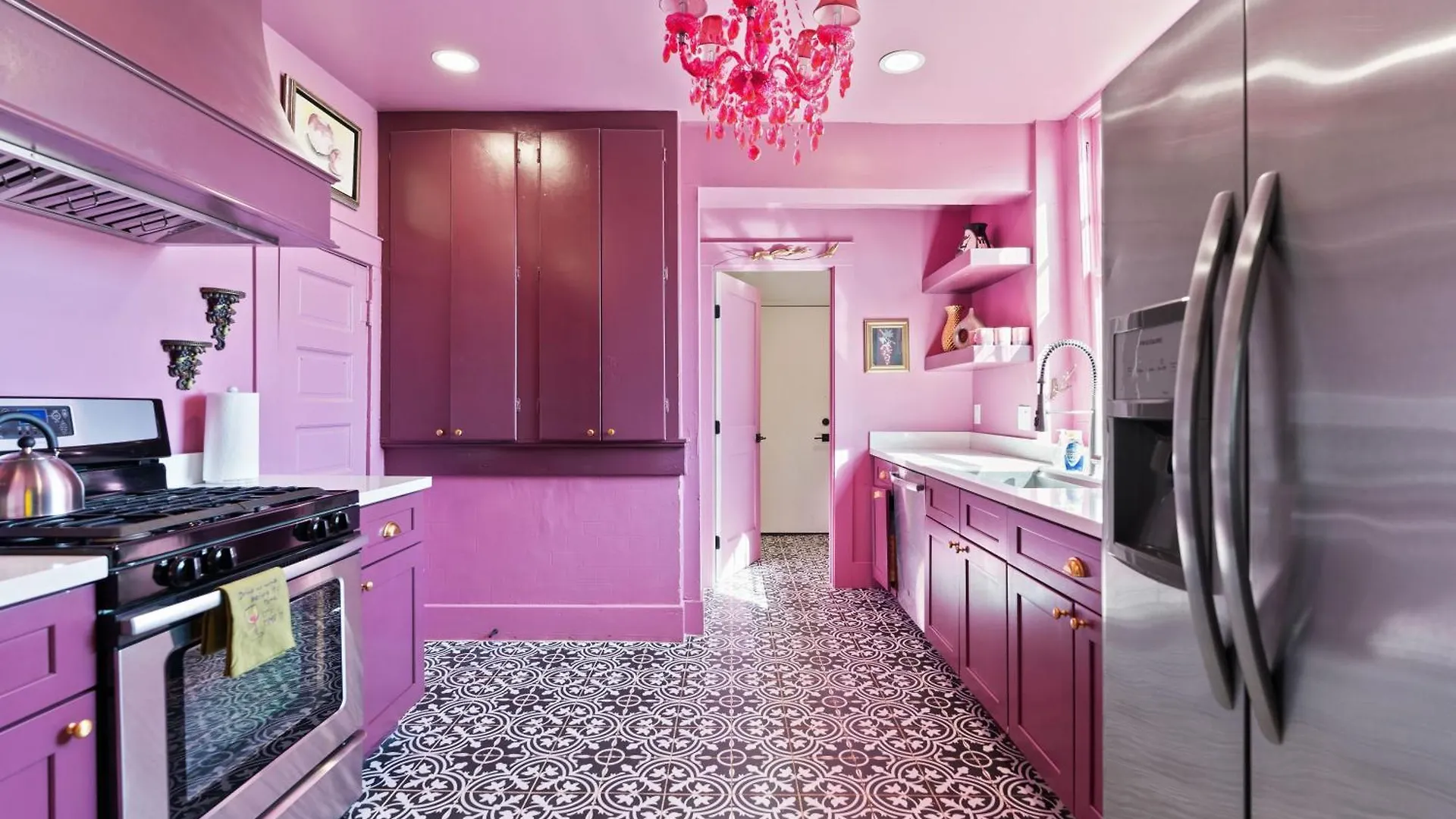Stylish New Home -6 Beds- Near Dt & Phx Airport Phoenix 0*,  United States